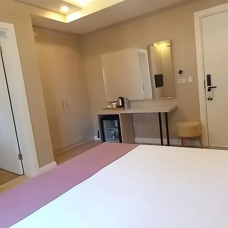 Hotel No 44